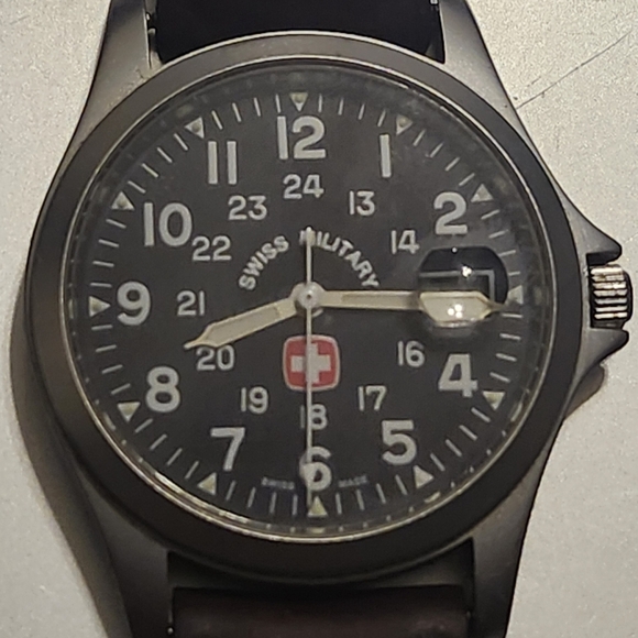 SWISS MILITARY UNISEX WATCH - Picture 1 of 6
